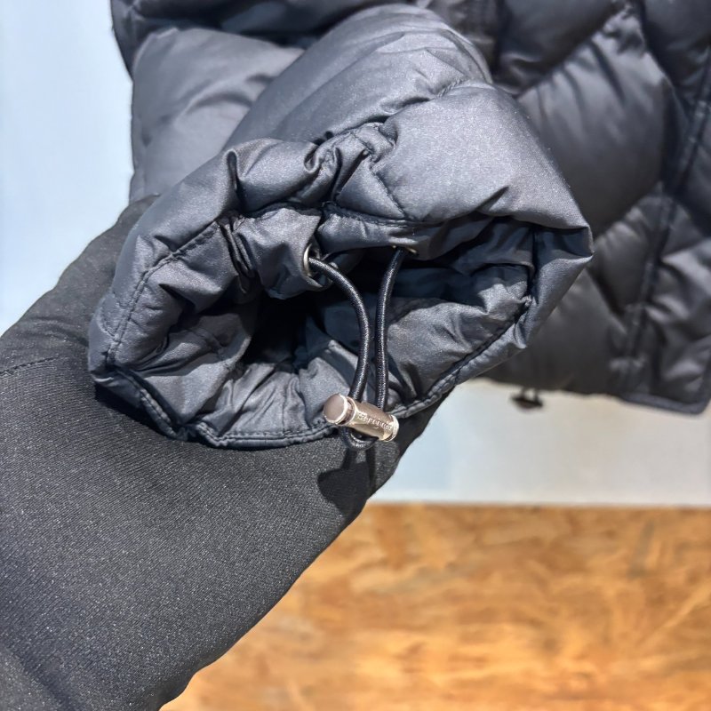 【美收精品】BURBERRY黑色羽絨外套 5-22-7