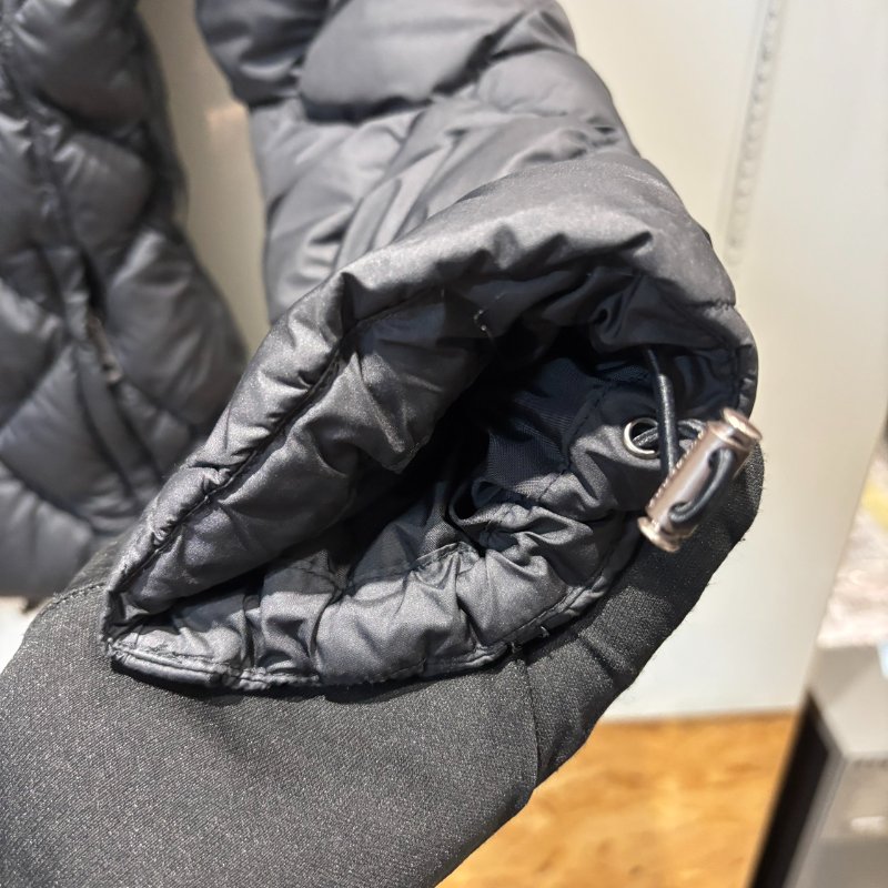 【美收精品】BURBERRY黑色羽絨外套 5-22-8