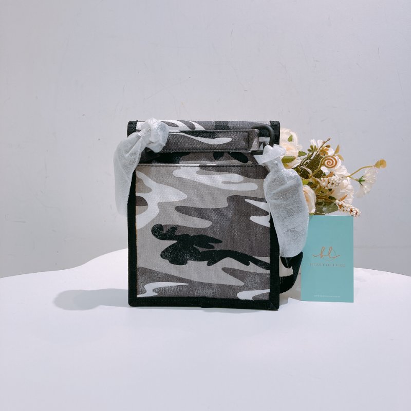TW4676  Balenciaga 巴黎世家 尼龍 迷彩 斜背小包 Explorer Camo-Print Crossbody Bag Nylon-1