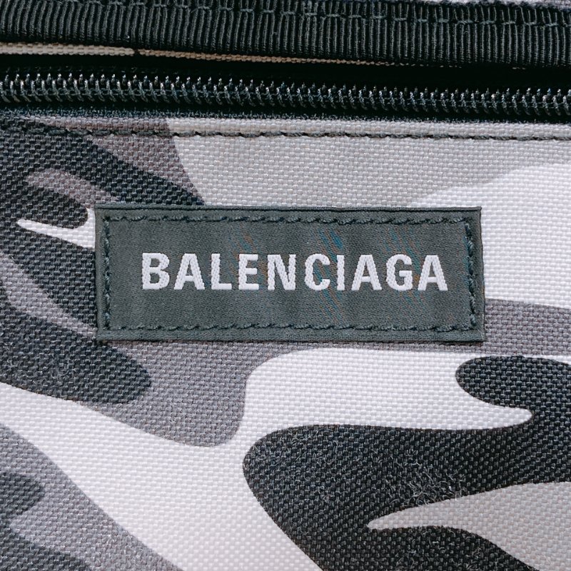 TW4676  Balenciaga 巴黎世家 尼龍 迷彩 斜背小包 Explorer Camo-Print Crossbody Bag Nylon-11