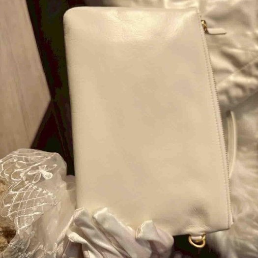 Chanel 近乎全新的白色小款22 Bag-8