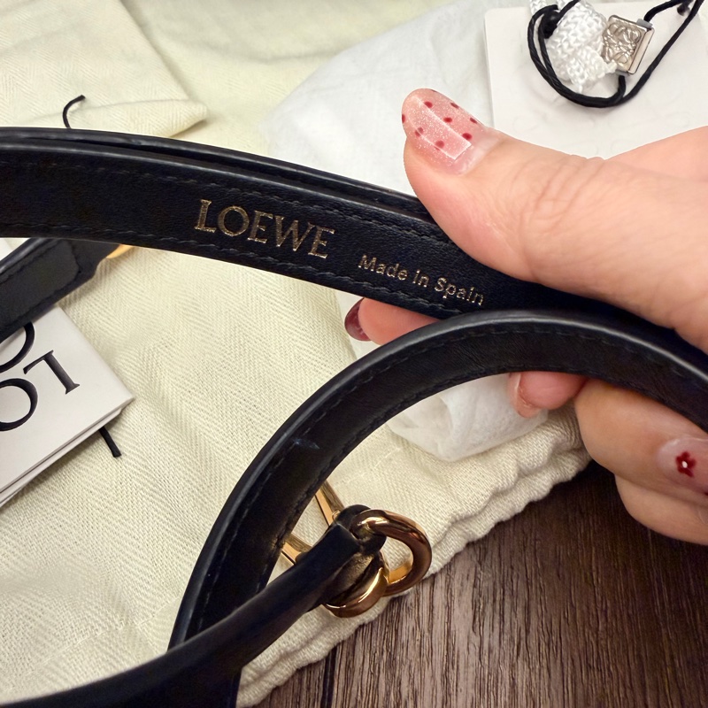 LOEWE 羅威 AMAZONA 19 方形包 Anagram 緹花拼小牛皮款（海軍藍/黑）。金扣-4