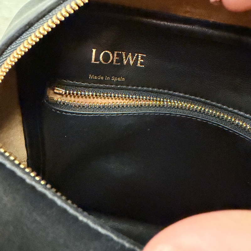 LOEWE 羅威 AMAZONA 19 方形包 Anagram 緹花拼小牛皮款（海軍藍/黑）。金扣-12