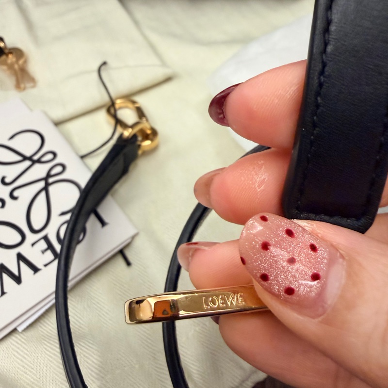 LOEWE 羅威 AMAZONA 19 方形包 Anagram 緹花拼小牛皮款（海軍藍/黑）。金扣-23