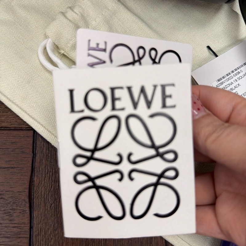 LOEWE 羅威 AMAZONA 19 方形包 Anagram 緹花拼小牛皮款（海軍藍/黑）。金扣-26