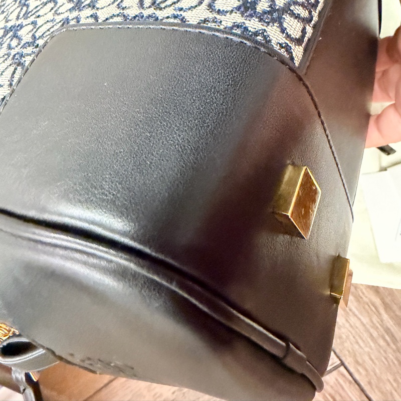 LOEWE 羅威 AMAZONA 19 方形包 Anagram 緹花拼小牛皮款（海軍藍/黑）。金扣-34