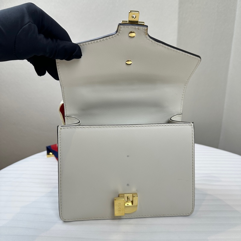 古馳/Gucci Sylvie Mini金扣白色牛皮 條紋織帶鏈條斜背包 17x7.5x14cm-6