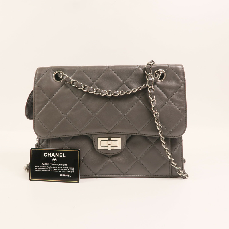 CHANEL 羊皮皮革Chain Shoulder銀扣鏈帶肩背袋-9