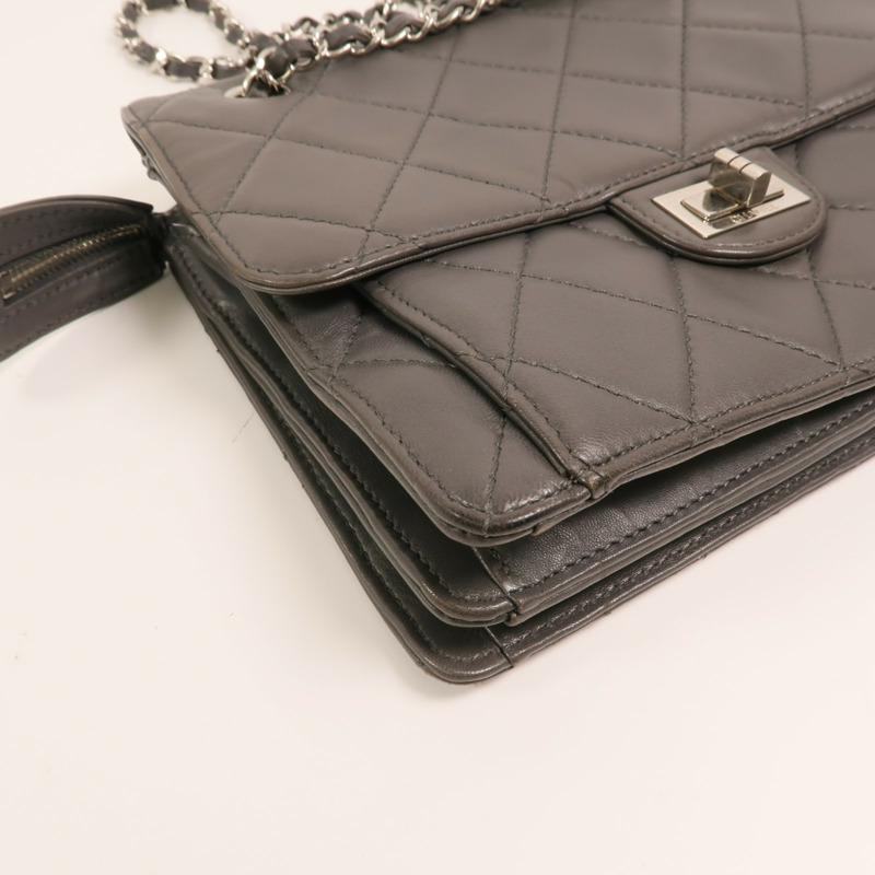 CHANEL 羊皮皮革Chain Shoulder銀扣鏈帶肩背袋-11