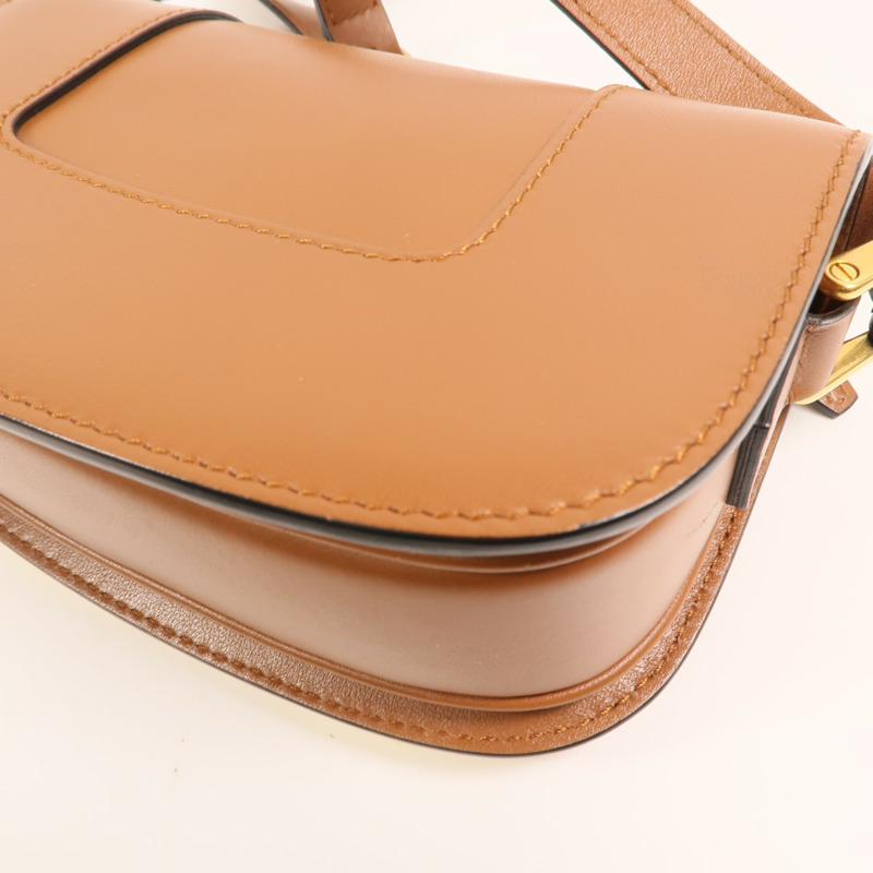 Valentino 牛皮皮革Super V金扣肩背袋-10