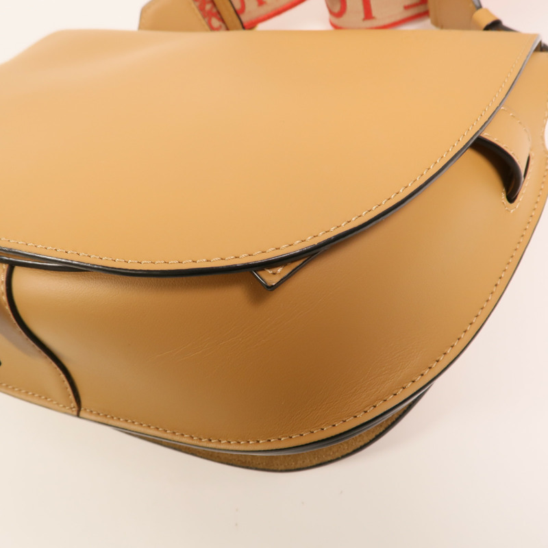 LOEWE 牛皮皮革Gate Small金扣肩背袋-9