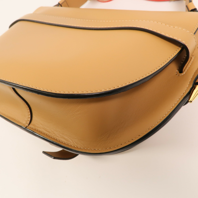 LOEWE 牛皮皮革Gate Small金扣肩背袋-11