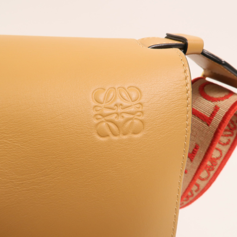 LOEWE 牛皮皮革Gate Small金扣肩背袋-15