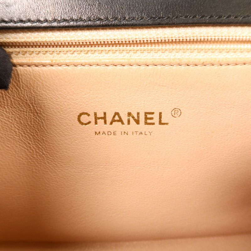 CHANEL 牛皮皮革Chain Shoulder金扣鏈帶肩背袋-5