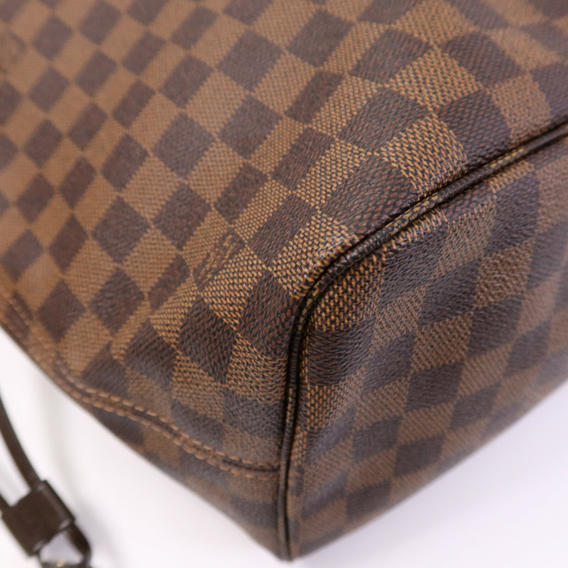 LOUIS VUITTON Damier Neverfull MM金扣手挽袋-10