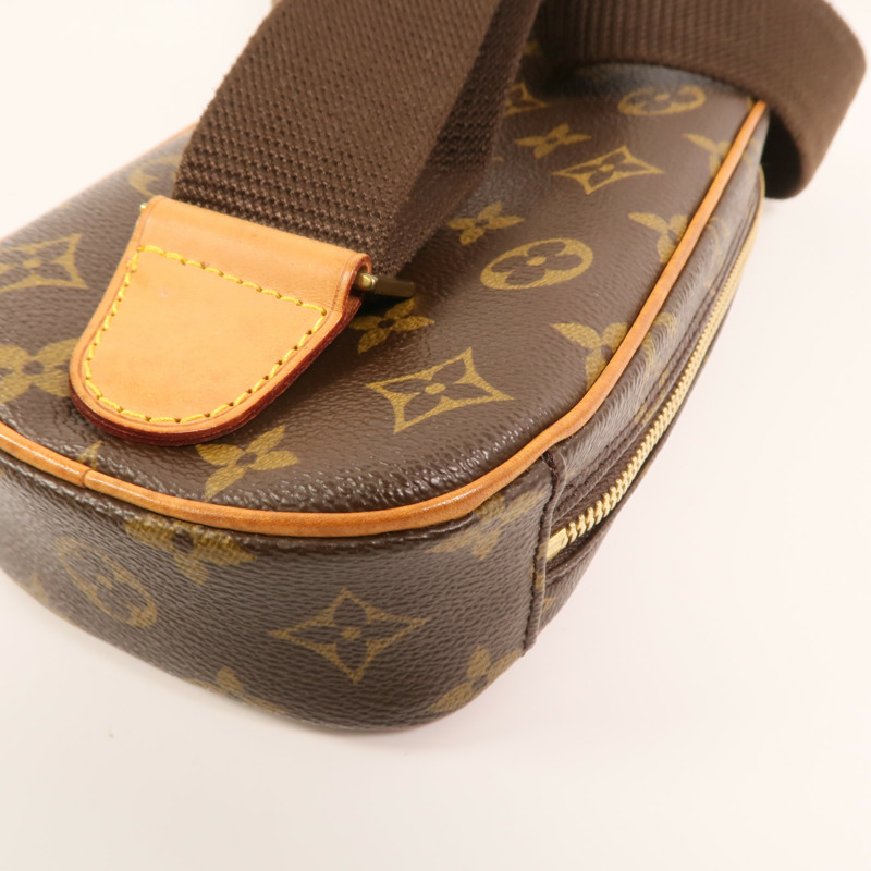 LOUIS VUITTON Monogram Pochette Gange金扣腰包-11