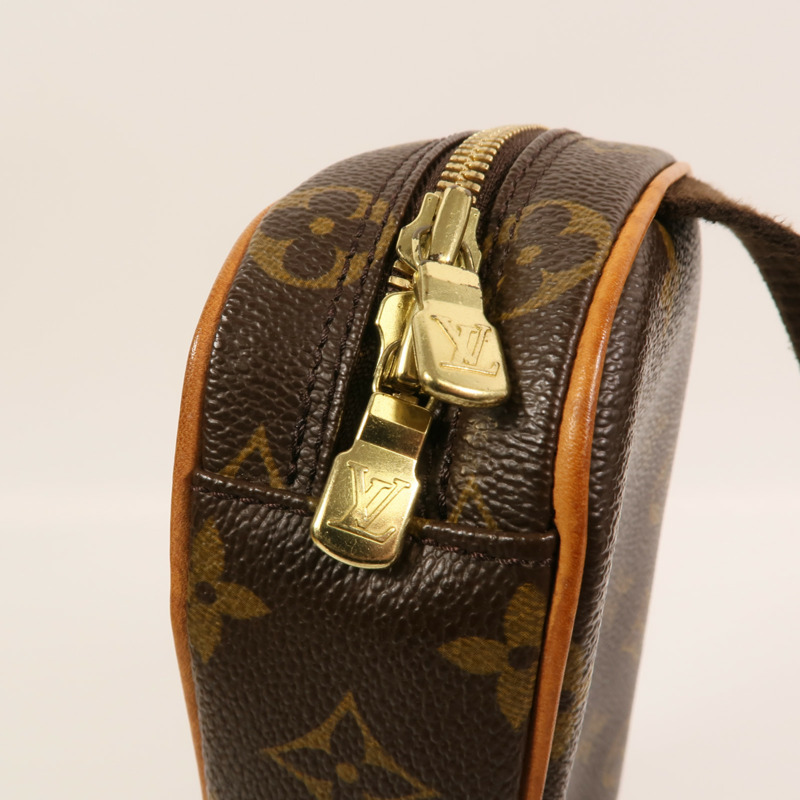 LOUIS VUITTON Monogram Pochette Gange金扣腰包-15