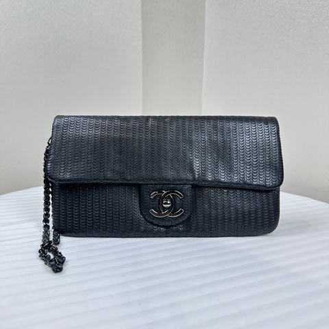 香奈兒/Chanel 黑色水波紋羊皮手拿包25x2x13.5cm