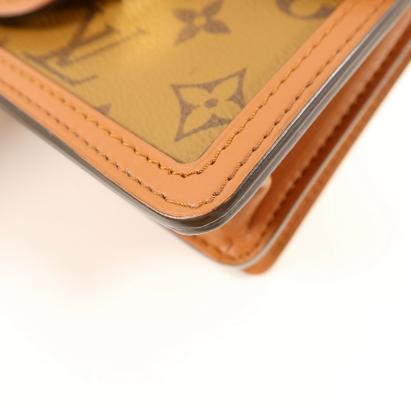 LOUIS VUITTON Monogram Reverse Mini Dauphine金扣肩背袋-10