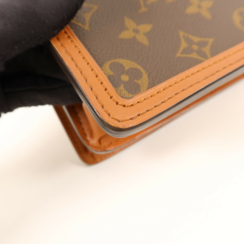 LOUIS VUITTON Monogram Reverse Mini Dauphine金扣肩背袋-13
