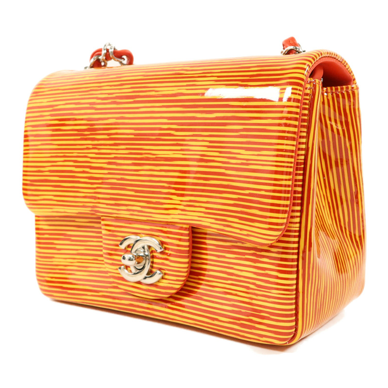 CHANEL 漆皮皮革Mini Classic 17銀扣鏈帶肩背袋-2