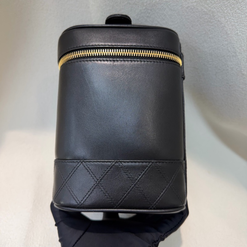 CHANEL 黑金色化妝盒 XB888-3