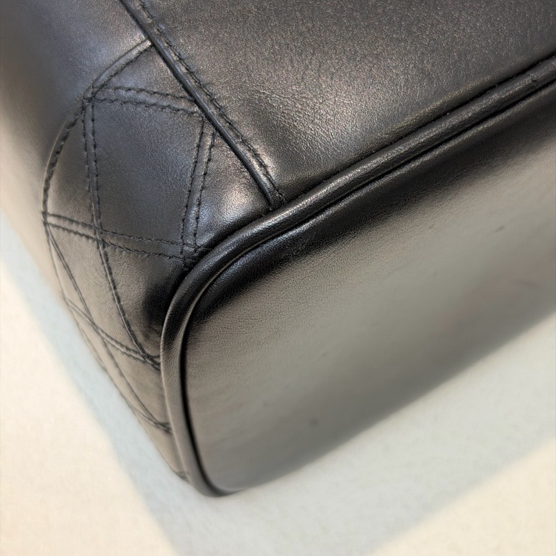 CHANEL 黑金色化妝盒 XB888-8