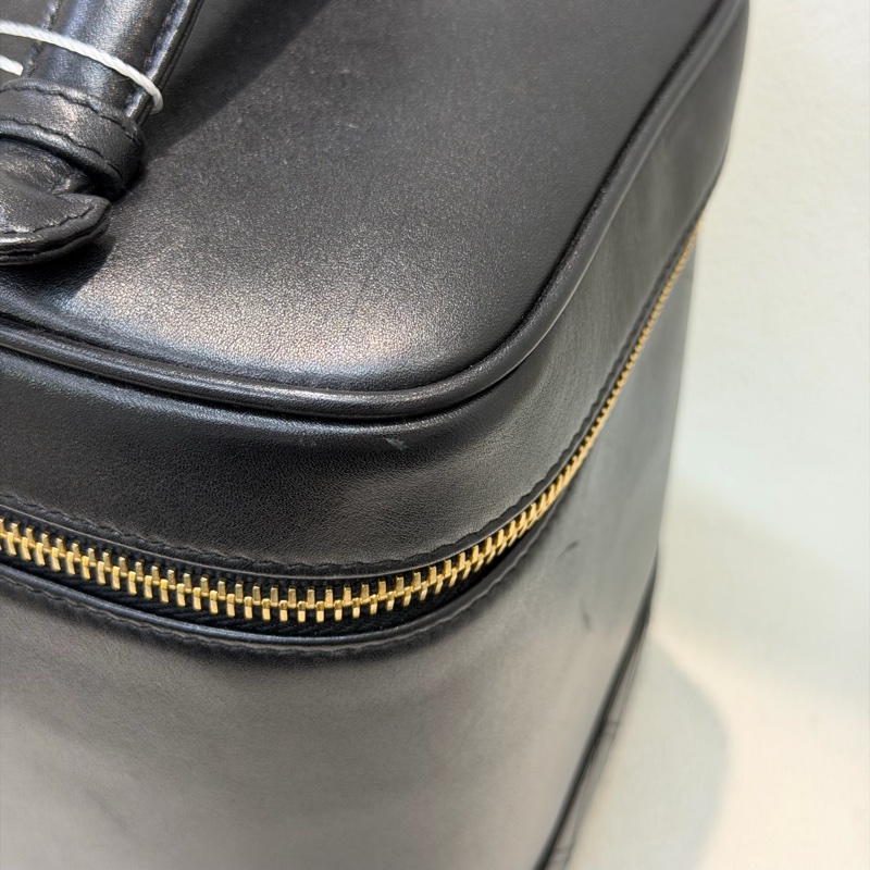 CHANEL 黑金色化妝盒 XB888-10