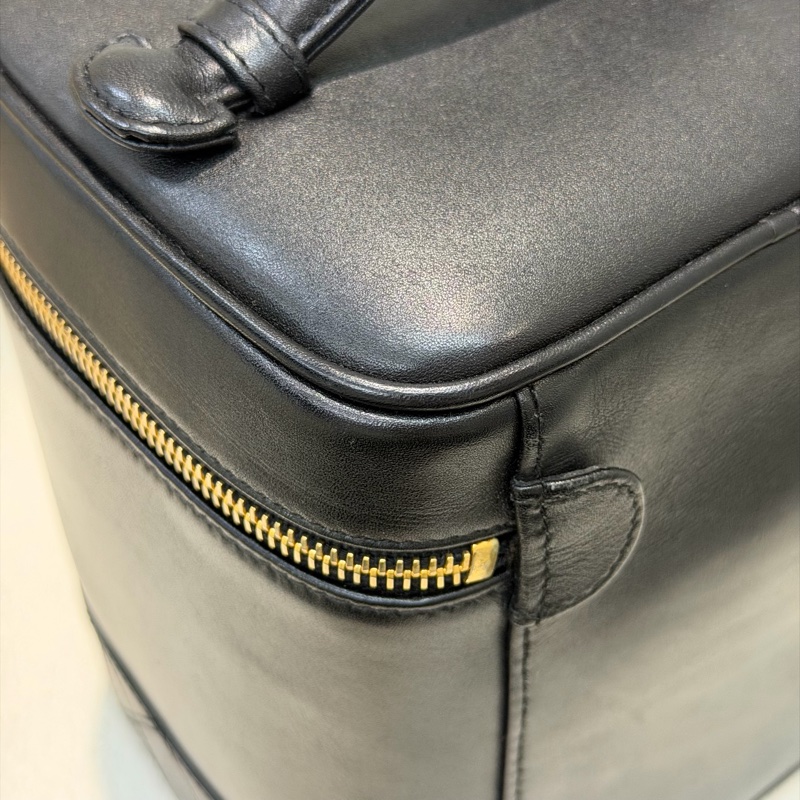 CHANEL 黑金色化妝盒 XB888-12