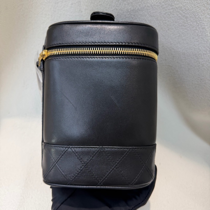 CHANEL 黑金色化妝盒 XB888-26