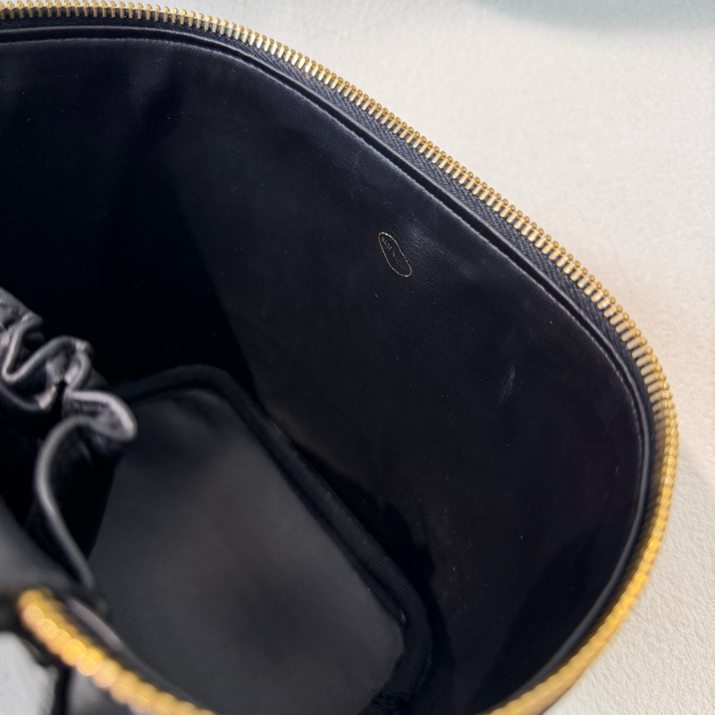 CHANEL 黑金色化妝盒 XB888-40