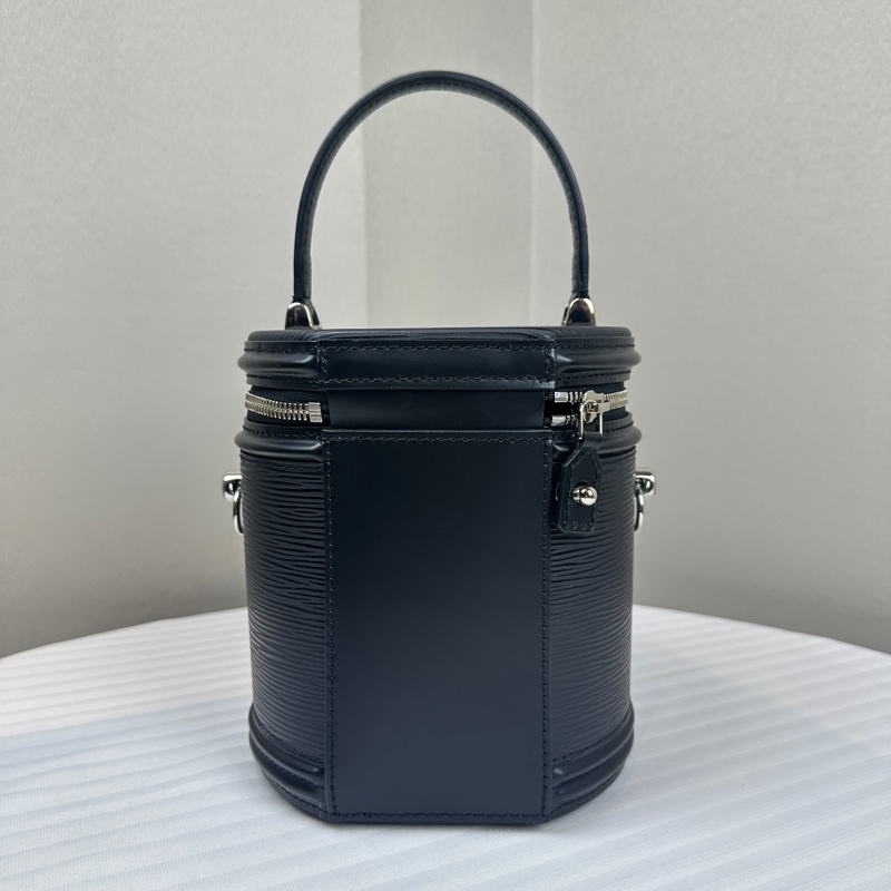 路易威登/Louis Vuitton 銀扣水波紋黑色Epi牛皮發財桶15x14x17cm-1