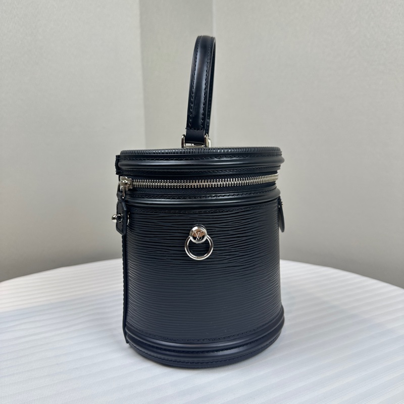 路易威登/Louis Vuitton 銀扣水波紋黑色Epi牛皮發財桶15x14x17cm-2