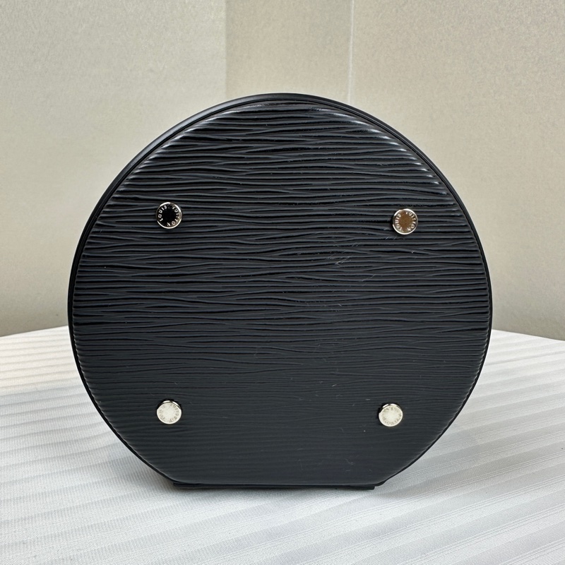 路易威登/Louis Vuitton 銀扣水波紋黑色Epi牛皮發財桶15x14x17cm-5
