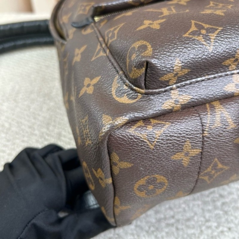 LV路易威登Palm Springs老花雙肩包 經典老花圖案 百搭不挑人 容量日常剛好 日常通勤、出門都很有氣質-8