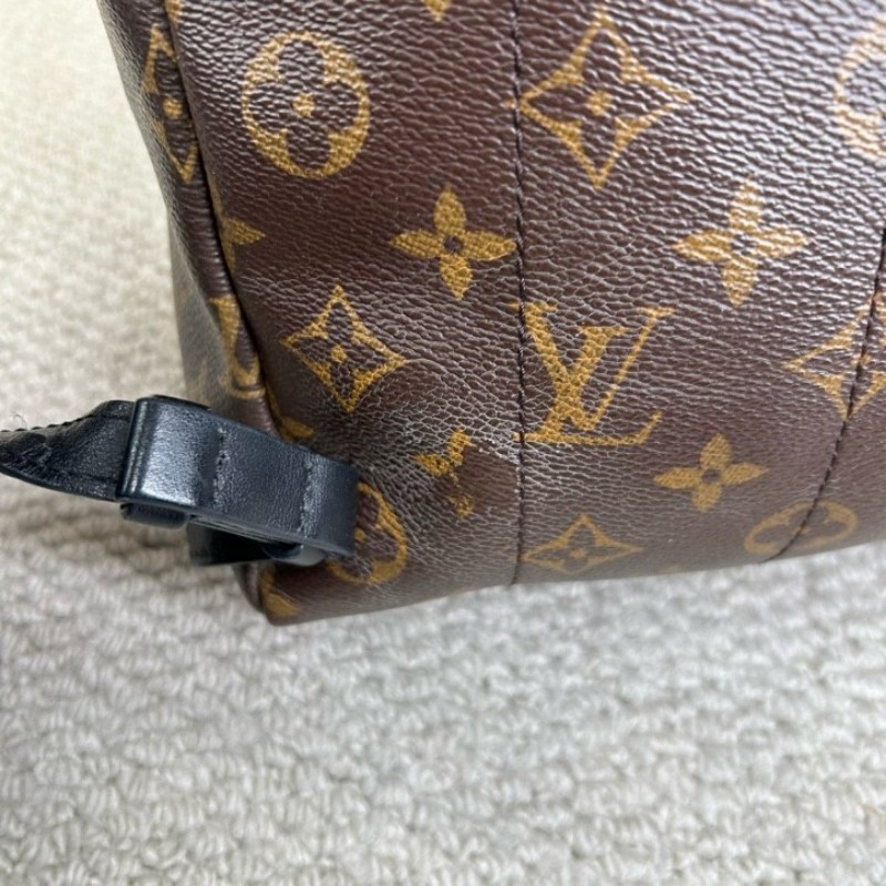 LV路易威登Palm Springs老花雙肩包 經典老花圖案 百搭不挑人 容量日常剛好 日常通勤、出門都很有氣質-12