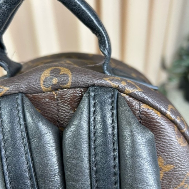 LV路易威登Palm Springs老花雙肩包 經典老花圖案 百搭不挑人 容量日常剛好 日常通勤、出門都很有氣質-18