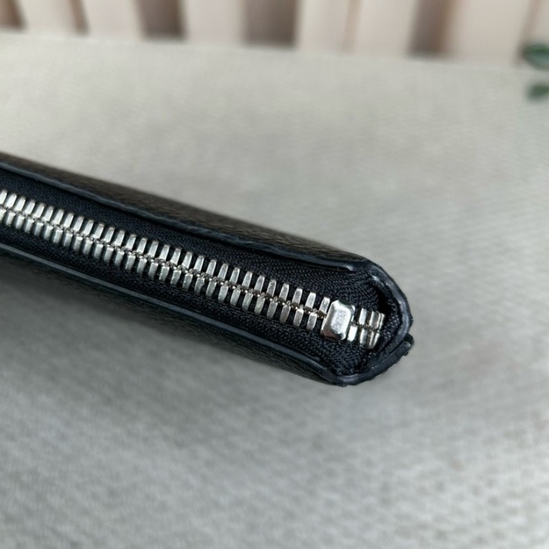 Gucci古馳黑色顆粒牛皮手拿包 簡約大方 皮質柔軟 容量很實用 有手拎繩 商務休閒都合適-17