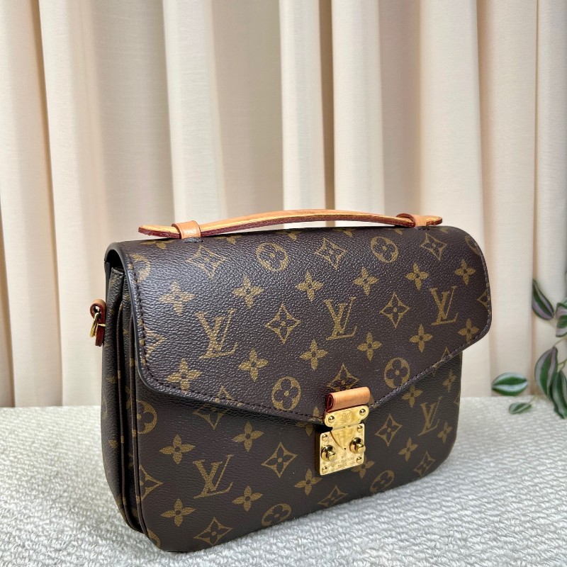 LV路易威登老花郵差包 經典Monogram配色 金色五金，肩帶可調節 單肩斜挎手提都ok 日常百搭容量實用-2