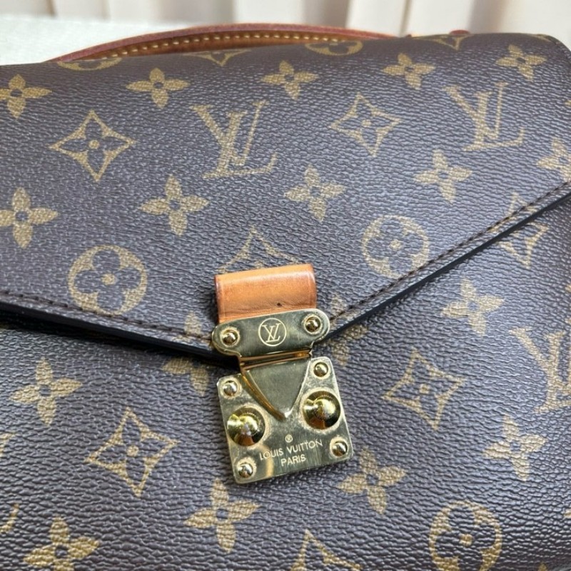 LV路易威登老花郵差包 經典Monogram配色 金色五金，肩帶可調節 單肩斜挎手提都ok 日常百搭容量實用-14