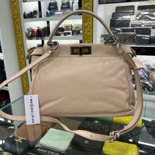 東區正精品㊣FENDI 8BN226 Peekaboo 中款粉膚色全皮銀釦躲貓貓手提包斜背包兩用包-0
