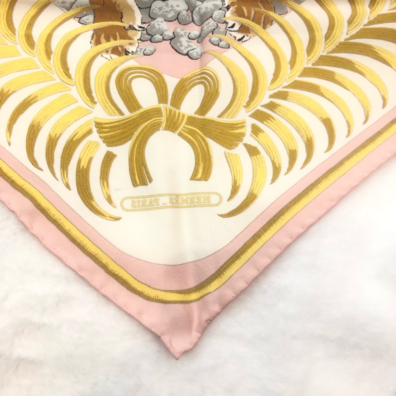 HERMÈS Tigre Royal王者的虎三角絲巾 XB949-11