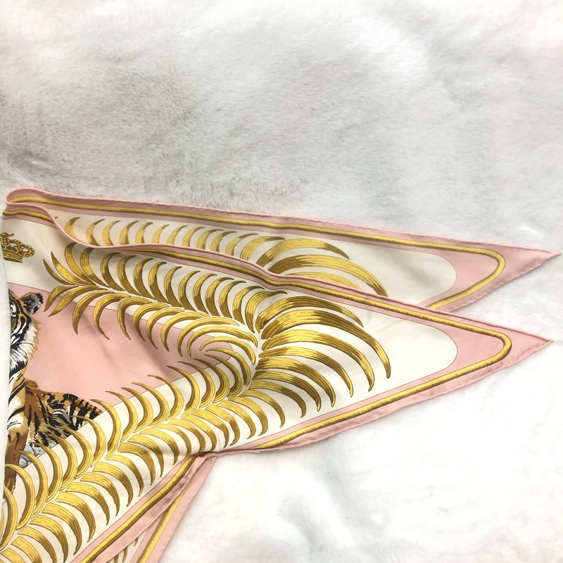 HERMÈS Tigre Royal王者的虎三角絲巾 XB949-20