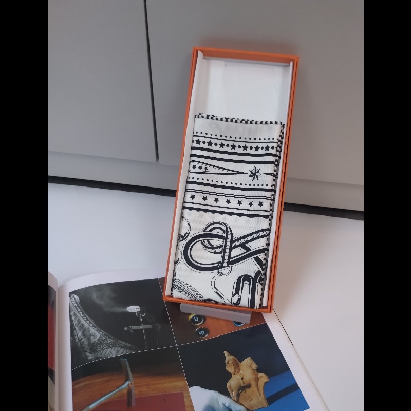 Hermes 黑白線條方絲巾 Tralala Bandana 55-0