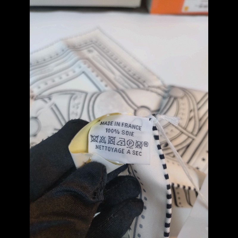 Hermes 黑白線條方絲巾 Tralala Bandana 55-9