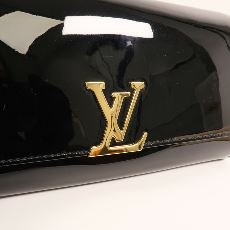 LOUIS VUITTON Monogram Vernis Louise EW金扣手拿包-12