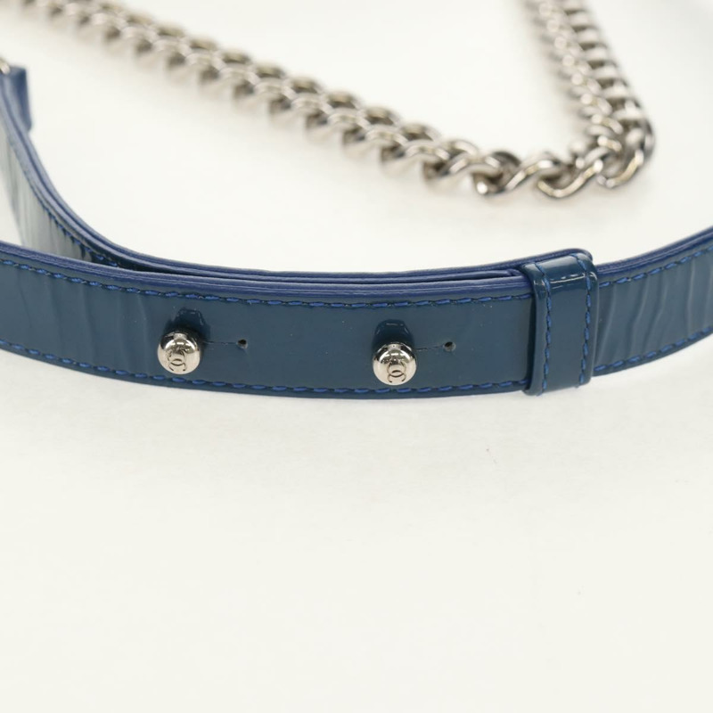 【日本直送】香奈兒 (CHANEL) Boy Chanel 鏈條肩背包，漆皮藍色，銀色雙C標誌，正品編號 146082SAM-7