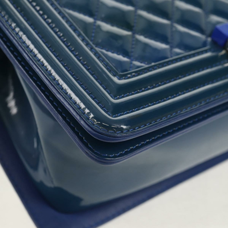 【日本直送】香奈兒 (CHANEL) Boy Chanel 鏈條肩背包，漆皮藍色，銀色雙C標誌，正品編號 146082SAM-14