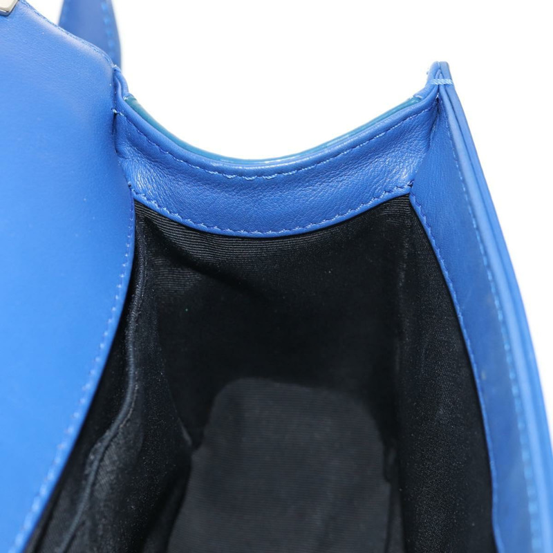 【日本直送】香奈兒 (CHANEL) Boy Chanel 鏈條肩背包，漆皮藍色，銀色雙C標誌，正品編號 146082SAM-24