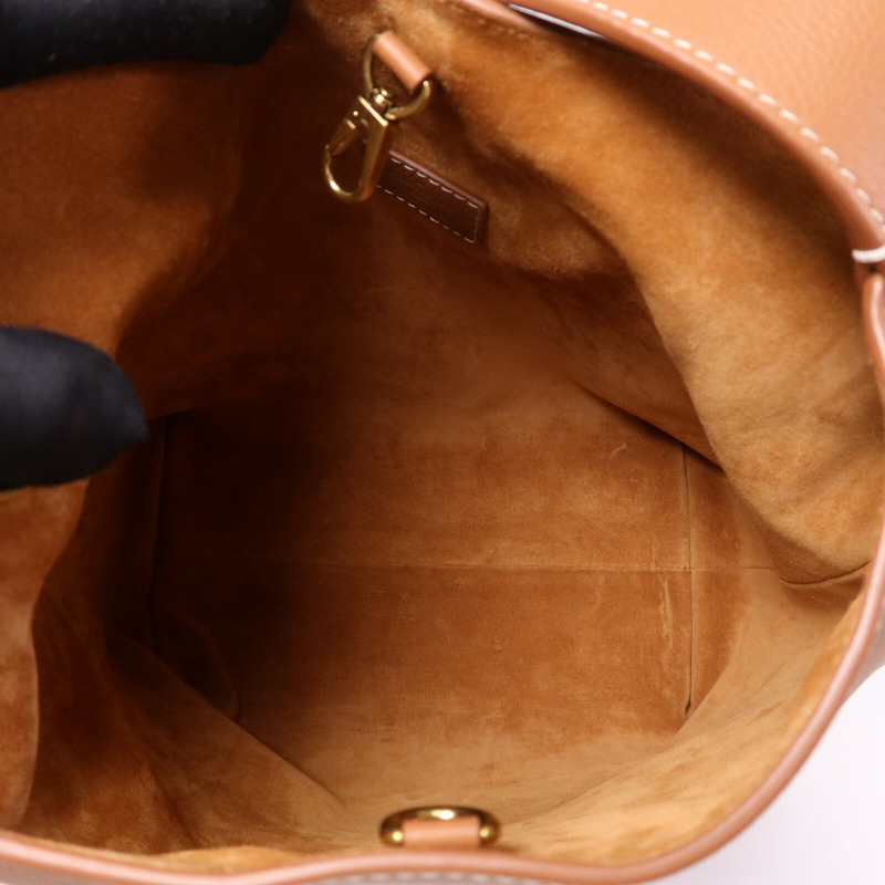 LOUIS VUITTON 牛皮皮革Low Key Hobo PM金扣肩背袋-4